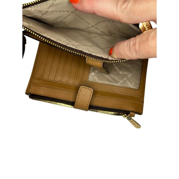 Michael Kors Adele  Wallet Brown - Picture 5 of 10